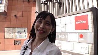 Intense sexual intercourse with a beautiful woman who leaks body fluids! ! She goes crazy while gushing out a large amount of squirt! There is liquefaction on the bed! ! porn video